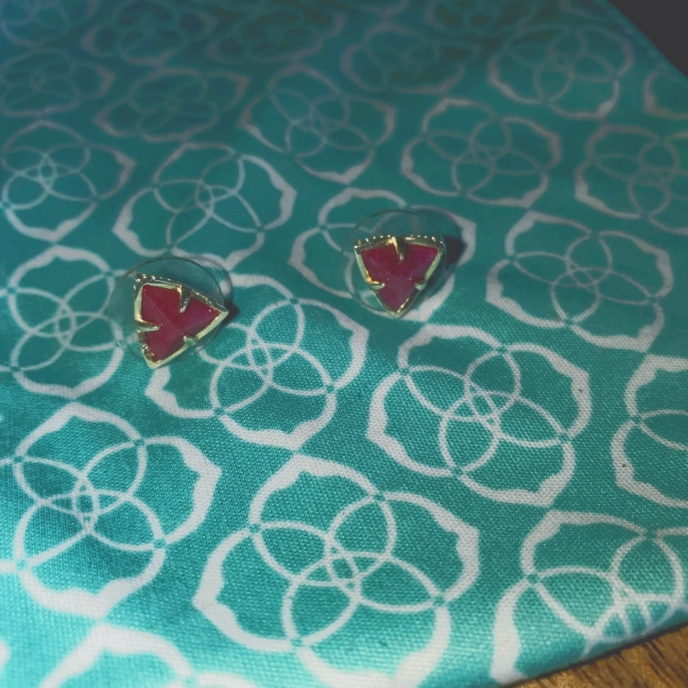 Kendra scott earrings
